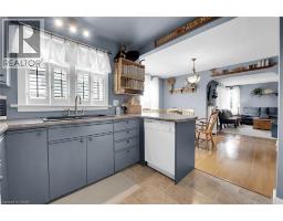 14 SHERRING Street N - 8