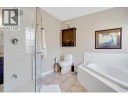 43 MACDONALD Crescent - 22