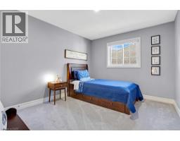 43 MACDONALD Crescent - 24