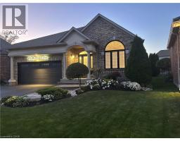 43 MACDONALD Crescent - 48