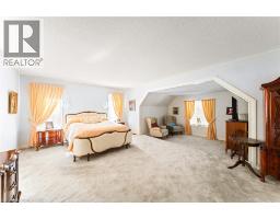 462 WINCHESTER Drive - 14