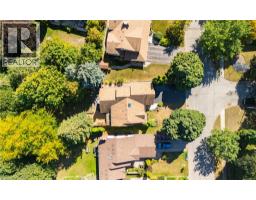 462 WINCHESTER Drive - 32