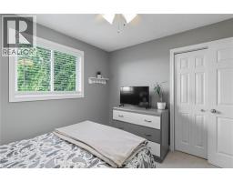 4 BLACKBURN Court - 23