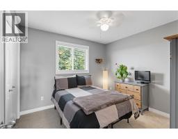 4 BLACKBURN Court - 25