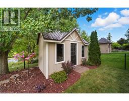 4 BLACKBURN Court - 39