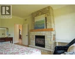 214 & 218 MAPLE Avenue - 26
