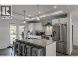 195 CONNAUGHT Avenue - 10