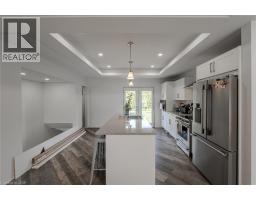 195 CONNAUGHT Avenue - 11