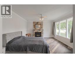 195 CONNAUGHT Avenue - 16