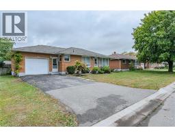 195 CONNAUGHT Avenue - 2