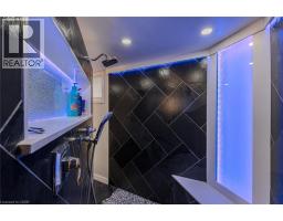 195 CONNAUGHT Avenue - 31