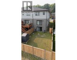 933 ROBERT FERRIE Drive - 37