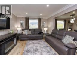 159 THAMES Way - 11