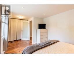 255 NORTHLAKE Drive UnitNo. 3 - 15