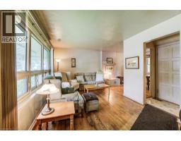 105 LORNE Crescent - 10