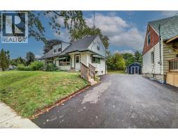 105 LORNE Crescent - 2
