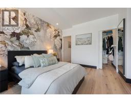 38 HARBOUR Street UnitNo. 416 - 11