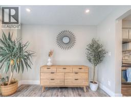 220 SIENNA Crescent - 18