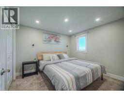 220 SIENNA Crescent - 26