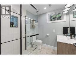 52 CINDY Avenue - 34