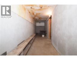 44 HAMPTON Street - 40