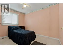 125 INGLESIDE Drive - 17