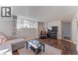 292 PARKMOUNT Drive - 25