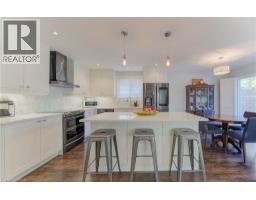 292 PARKMOUNT Drive - 6