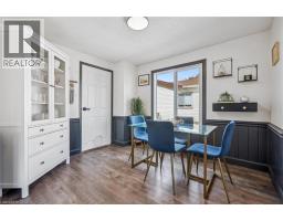 10 BROKEN OAK Crescent - 10