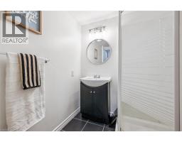 10 BROKEN OAK Crescent - 29