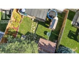 10 BROKEN OAK Crescent - 38