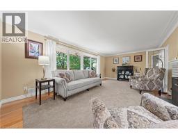 45 HIGHLAND Crescent - 19