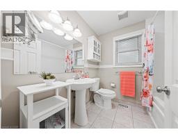 45 HIGHLAND Crescent - 31