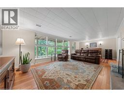 45 HIGHLAND Crescent - 38