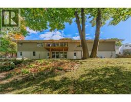 45 HIGHLAND Crescent - 46