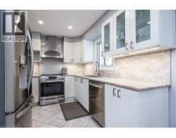 7 FOREST GLEN Crescent - 10