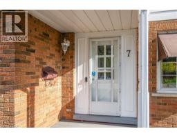 7 FOREST GLEN Crescent - 2