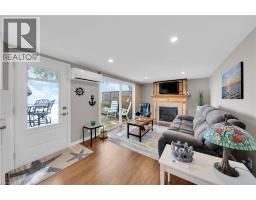 42 ERIEVIEW Lane - 12