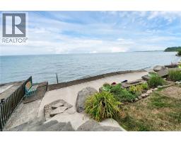 42 ERIEVIEW Lane - 32