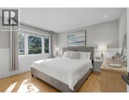 105 CARRINGTON Court - 22