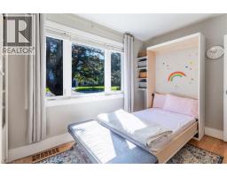 105 CARRINGTON Court - 26