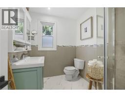 105 CARRINGTON Court - 27