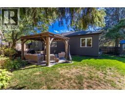 105 CARRINGTON Court - 45
