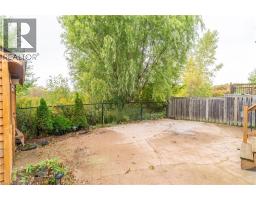 75 CHASE Crescent - 40