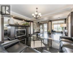 539 BELMONT Avenue W UnitNo. 201 - 7