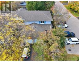 445 KINGSCOURT Drive UnitNo. 6 - 2
