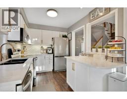 4 SWIFT Crescent - 16