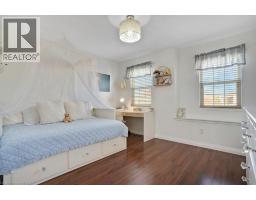 4 SWIFT Crescent - 30