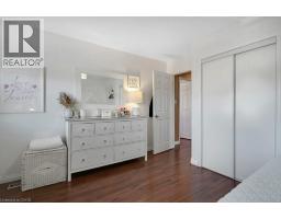 4 SWIFT Crescent - 32