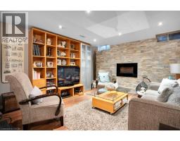 4 SWIFT Crescent - 35